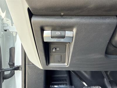 2025 Land Rover Defender 110 P300 S   - Photo 32 - Dallas, TX 75252