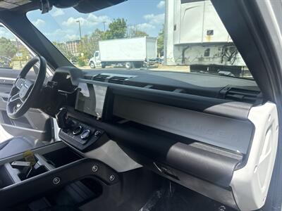 2025 Land Rover Defender 110 P300 S   - Photo 22 - Dallas, TX 75252