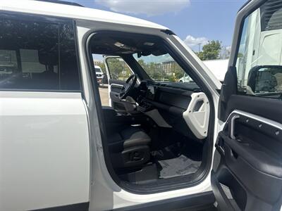 2025 Land Rover Defender 110 P300 S   - Photo 19 - Dallas, TX 75252