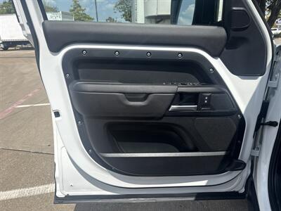 2025 Land Rover Defender 110 P300 S   - Photo 10 - Dallas, TX 75252