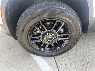 2025 Land Rover Defender 110 P300 S   - Photo 38 - Dallas, TX 75252