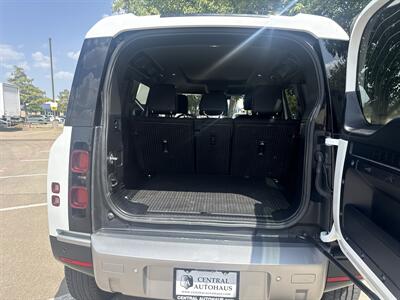 2025 Land Rover Defender 110 P300 S   - Photo 16 - Dallas, TX 75252