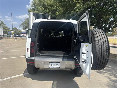 2025 Land Rover Defender 110 P300 S   - Photo 15 - Dallas, TX 75252