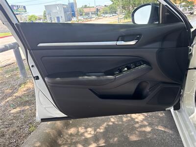 2025 Nissan Altima 2.5 SR   - Photo 10 - Dallas, TX 75252