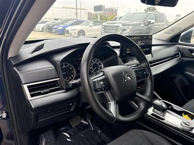 2025 Mitsubishi Outlander SE   - Photo 21 - Dallas, TX 75252