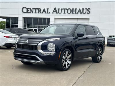 2025 Mitsubishi Outlander SE   - Photo 1 - Dallas, TX 75252