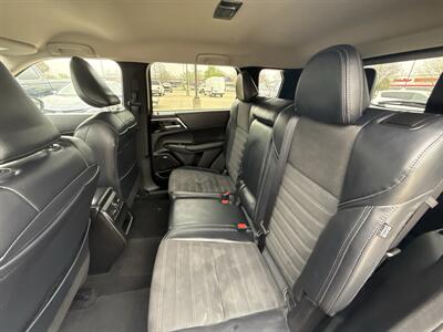 2025 Mitsubishi Outlander SE   - Photo 33 - Dallas, TX 75252