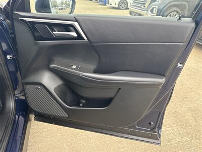 2025 Mitsubishi Outlander SE   - Photo 14 - Dallas, TX 75252