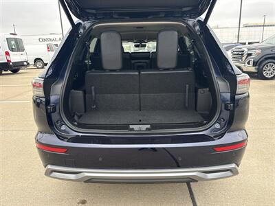 2025 Mitsubishi Outlander SE   - Photo 16 - Dallas, TX 75252