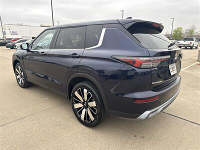 2025 Mitsubishi Outlander SE   - Photo 5 - Dallas, TX 75252