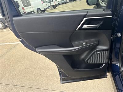 2025 Mitsubishi Outlander SE   - Photo 12 - Dallas, TX 75252