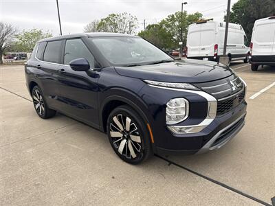 2025 Mitsubishi Outlander SE   - Photo 9 - Dallas, TX 75252