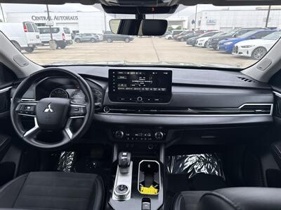 2025 Mitsubishi Outlander SE   - Photo 22 - Dallas, TX 75252