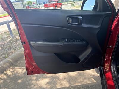 2024 Hyundai VENUE SEL   - Photo 10 - Dallas, TX 75252