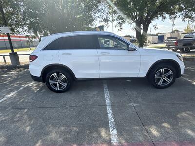 2022 Mercedes-Benz GLC GLC 300 - Photo 8 - Dallas, TX 75252