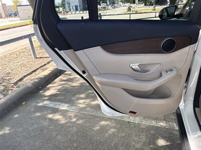 2022 Mercedes-Benz GLC GLC 300 - Photo 12 - Dallas, TX 75252