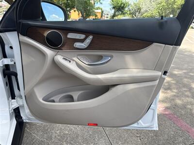 2022 Mercedes-Benz GLC GLC 300 - Photo 14 - Dallas, TX 75252