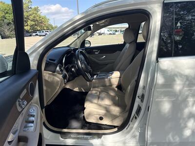 2022 Mercedes-Benz GLC GLC 300 - Photo 19 - Dallas, TX 75252