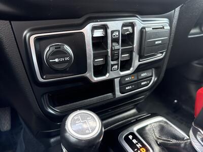 2022 Jeep Wrangler Unlimited Sahara 4xe - Photo 28 - Dallas, TX 75252
