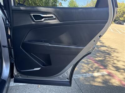 2024 Kia Sportage LX   - Photo 21 - Dallas, TX 75252