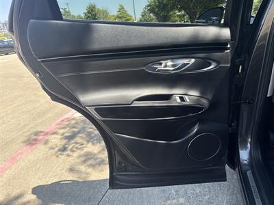 2025 Genesis GV70 2.5T Standard   - Photo 11 - Dallas, TX 75252