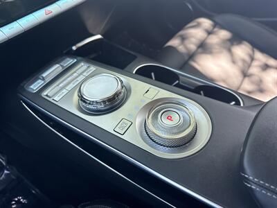 2025 Genesis GV70 2.5T Standard   - Photo 33 - Dallas, TX 75252