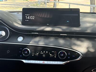 2025 Genesis GV70 2.5T Standard   - Photo 30 - Dallas, TX 75252