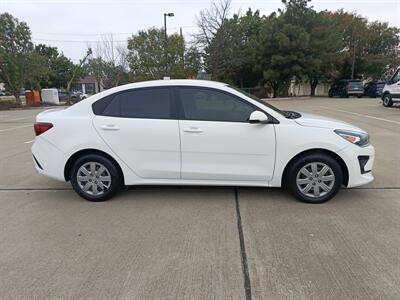 2022 Kia Rio LX   - Photo 8 - Dallas, TX 75252