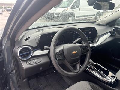2025 Chevrolet Trax LT   - Photo 18 - Dallas, TX 75252