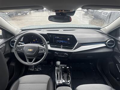 2025 Chevrolet Trax LT   - Photo 20 - Dallas, TX 75252