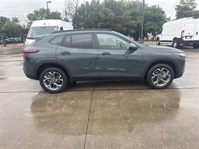 2025 Chevrolet Trax LT   - Photo 8 - Dallas, TX 75252