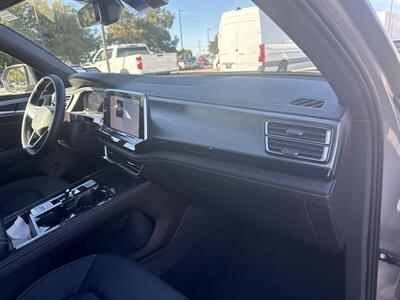 2025 Volkswagen Atlas Cross Sport SE 4Motion  Tech Pkg - Photo 22 - Dallas, TX 75252