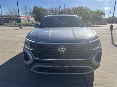 2025 Volkswagen Atlas Cross Sport SE 4Motion  Tech Pkg - Photo 2 - Dallas, TX 75252