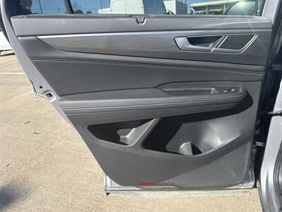 2025 Volkswagen Atlas Cross Sport SE 4Motion  Tech Pkg - Photo 12 - Dallas, TX 75252