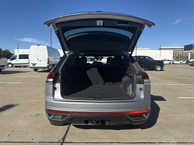 2025 Volkswagen Atlas Cross Sport SE 4Motion  Tech Pkg - Photo 15 - Dallas, TX 75252
