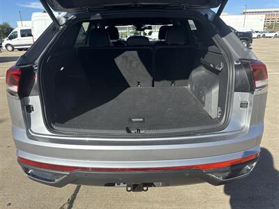 2025 Volkswagen Atlas Cross Sport SE 4Motion  Tech Pkg - Photo 16 - Dallas, TX 75252