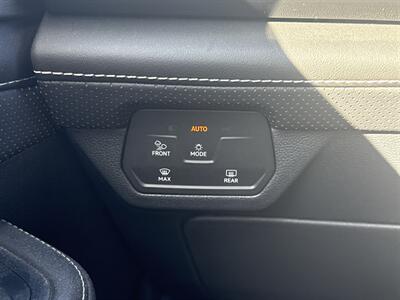 2025 Volkswagen Atlas Cross Sport SE 4Motion  Tech Pkg - Photo 27 - Dallas, TX 75252