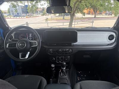 2025 Jeep Wrangler Sahara   - Photo 26 - Dallas, TX 75252