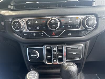 2025 Jeep Wrangler Sahara   - Photo 33 - Dallas, TX 75252