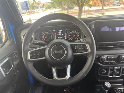 2025 Jeep Wrangler Sahara   - Photo 27 - Dallas, TX 75252
