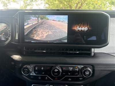 2025 Jeep Wrangler Sahara   - Photo 34 - Dallas, TX 75252