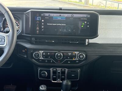 2025 Jeep Wrangler Sahara   - Photo 24 - Dallas, TX 75252