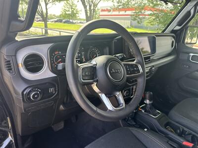 2025 Jeep Wrangler Sahara   - Photo 18 - Dallas, TX 75252