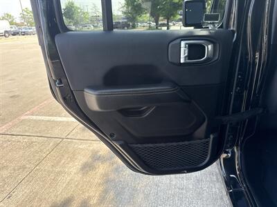 2025 Jeep Wrangler Sahara   - Photo 11 - Dallas, TX 75252