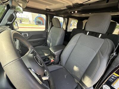 2025 Jeep Wrangler Sahara   - Photo 29 - Dallas, TX 75252