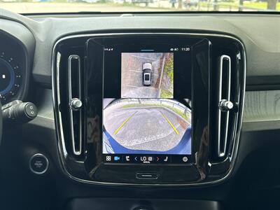 2025 Volvo XC40 B5 Plus Dark Theme   - Photo 29 - Dallas, TX 75252
