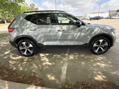 2025 Volvo XC40 B5 Plus Dark Theme   - Photo 8 - Dallas, TX 75252