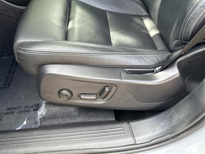 2025 Volvo XC40 B5 Plus Dark Theme   - Photo 18 - Dallas, TX 75252