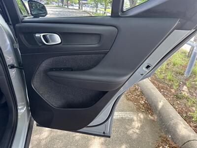 2025 Volvo XC40 B5 Plus Dark Theme   - Photo 12 - Dallas, TX 75252