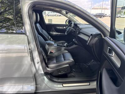 2025 Volvo XC40 B5 Plus Dark Theme   - Photo 20 - Dallas, TX 75252